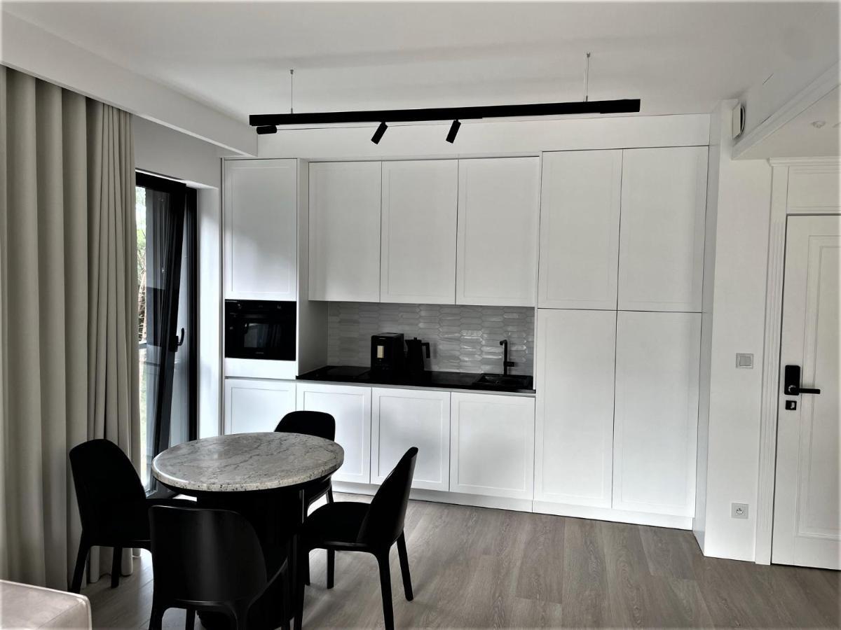 Apartamentyrogowo Com Eksteriør bilde